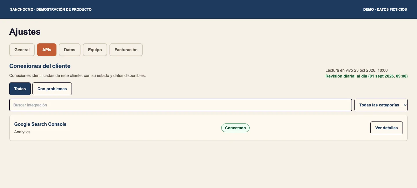 Ajustes → APIs: la conexión ficticia aparece como Conectado.